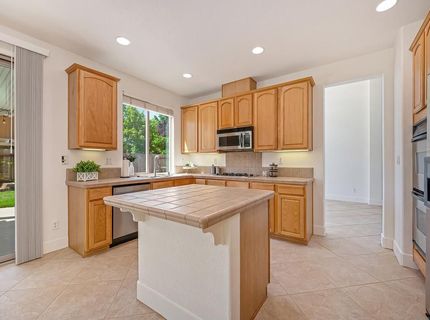 1956 Saint Patrick Way, Roseville, CA 95747 Photo