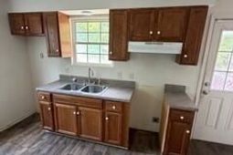 260 Koger Drive photo 4