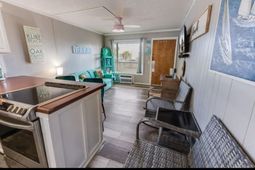 4516 Seaview St. photo 4