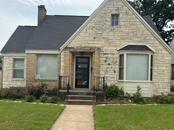 1214 E Waco Avenue, Dallas, TX 75216