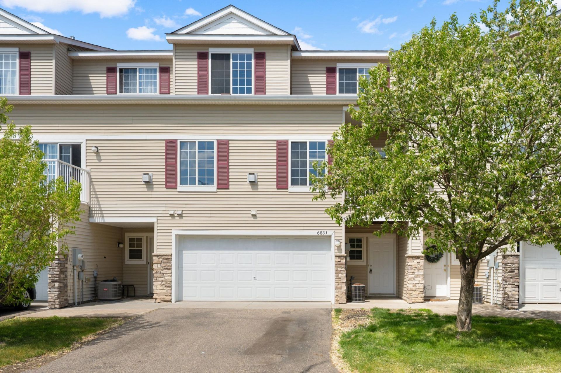 6833 Pine Crest Trl S , Cottage Grove, MN 55016