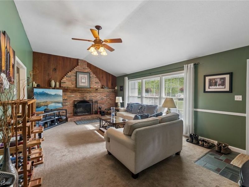 111 Leaview Lane, Chagrin Falls, OH 44022 Photo 4