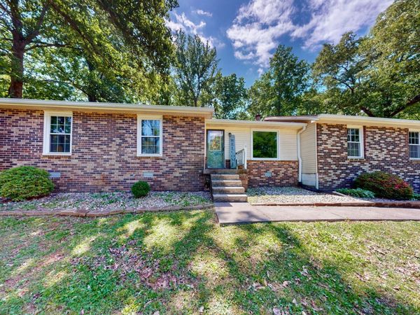 268 Raymond Hodges Rd , Cottontown, TN 37048