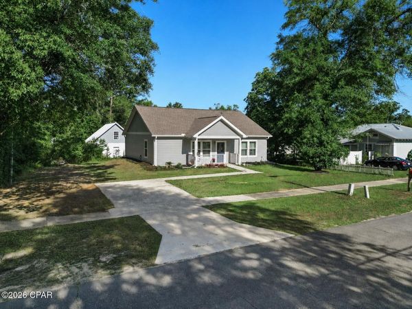 16424 SE Pear Street , Blountstown, FL 32424