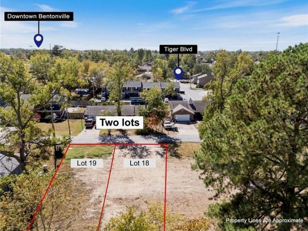 802 NW 13th Street , Bentonville, AR 72712
