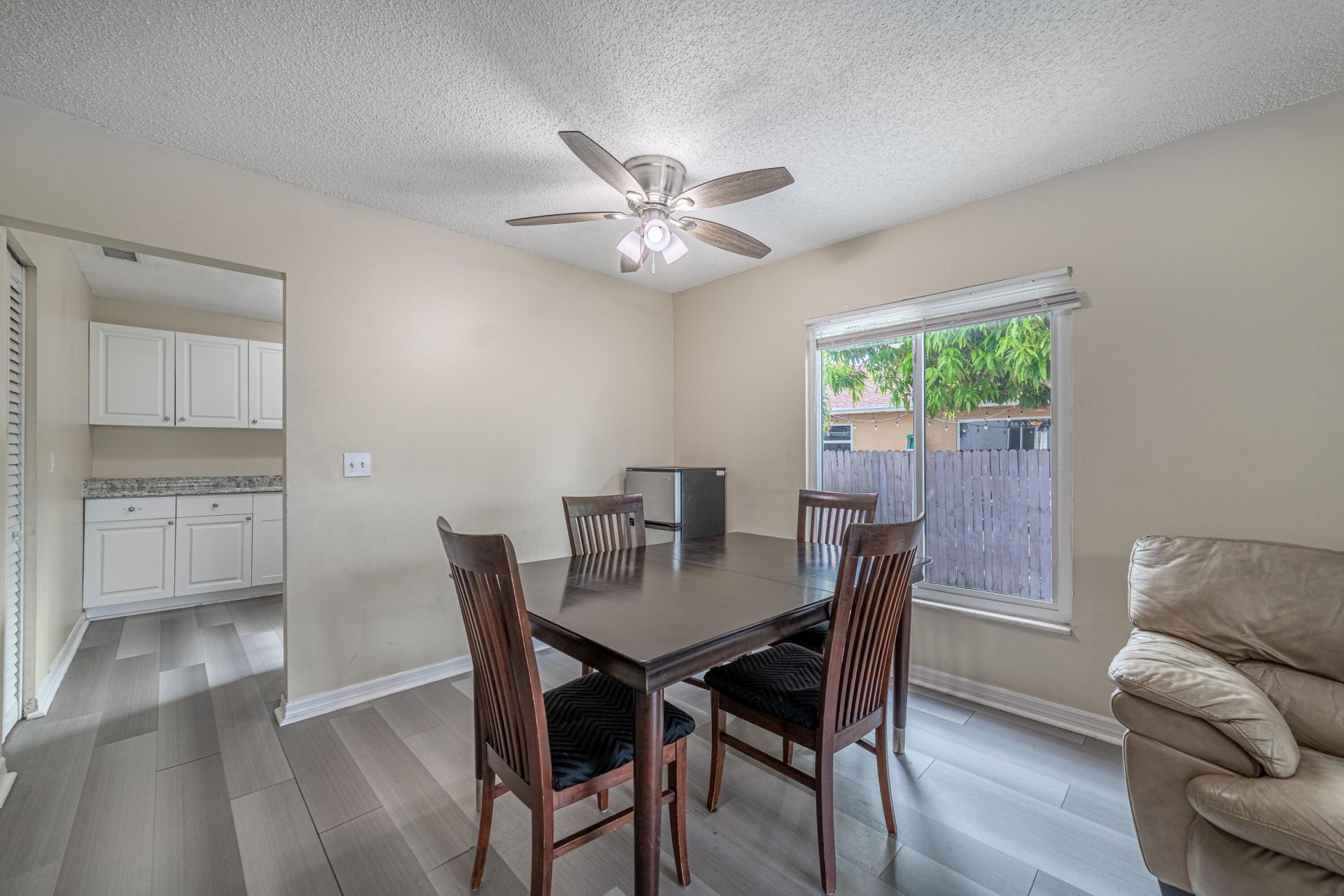 516 Nathan Hale Road, West Palm Beach, FL 33405 Photo