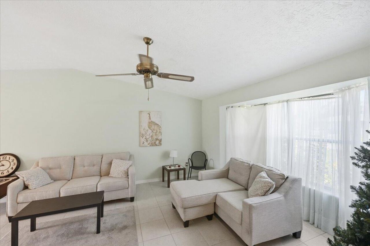 716 SE Evergreen Terrace, Port Saint Lucie, FL 34983 Photo