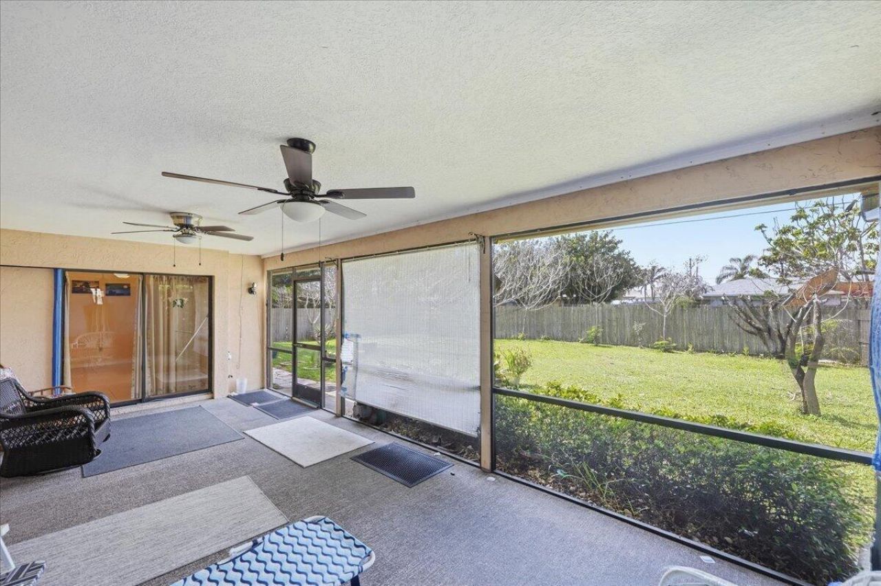 716 SE Evergreen Terrace, Port Saint Lucie, FL 34983 Photo