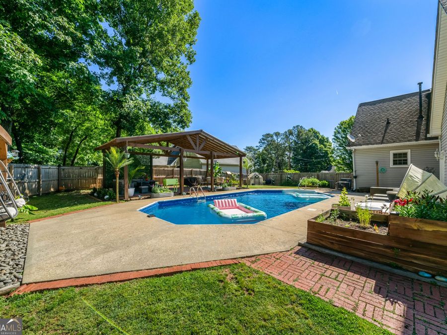 Property Image 37