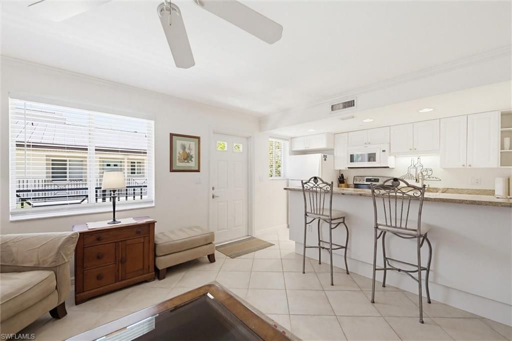 480 5th St S, Unit 202, Naples, FL 34102 Photo