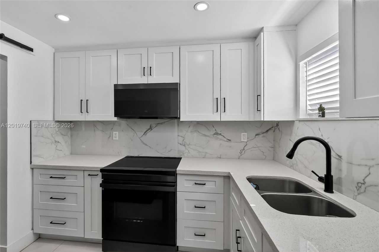 413 SW 5th Ave, Hallandale Beach, FL 33009 Photo