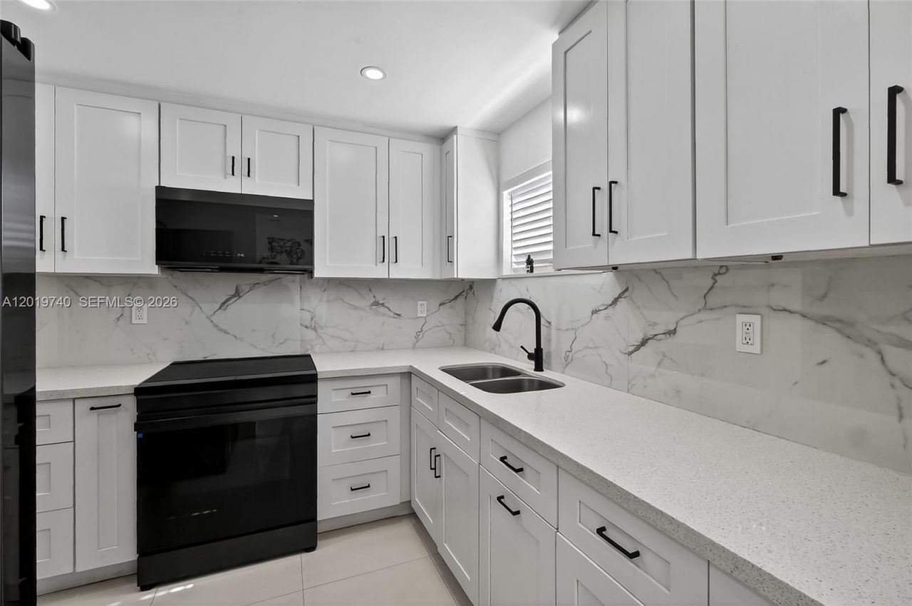 413 SW 5th Ave, Hallandale Beach, FL 33009 Photo