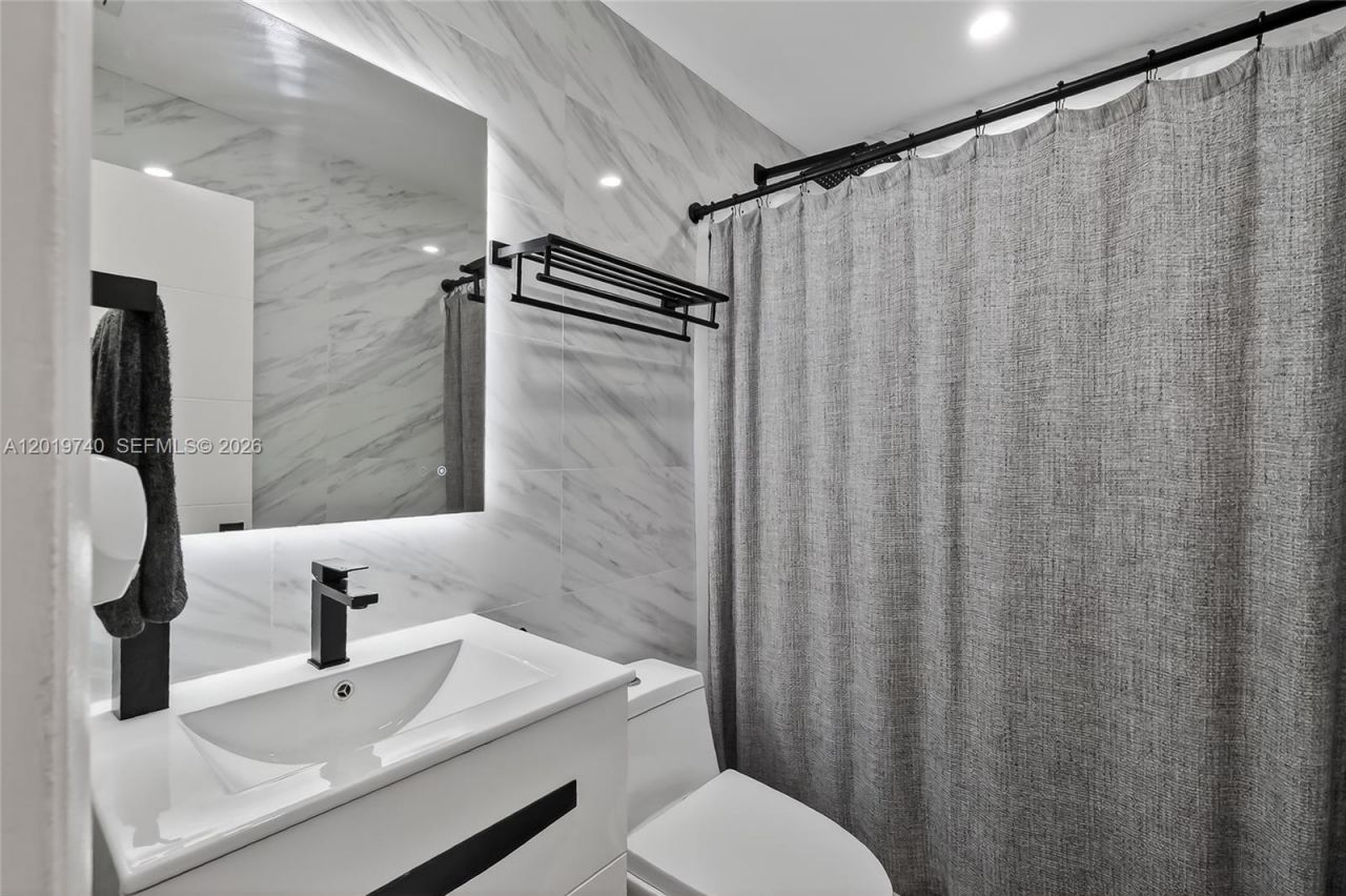 413 SW 5th Ave, Hallandale Beach, FL 33009 Photo