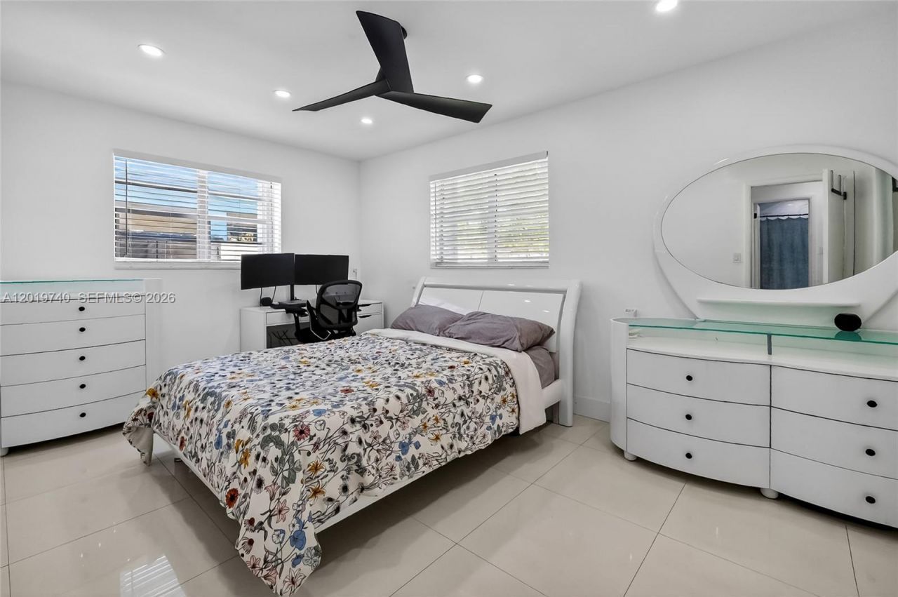 413 SW 5th Ave, Hallandale Beach, FL 33009 Photo