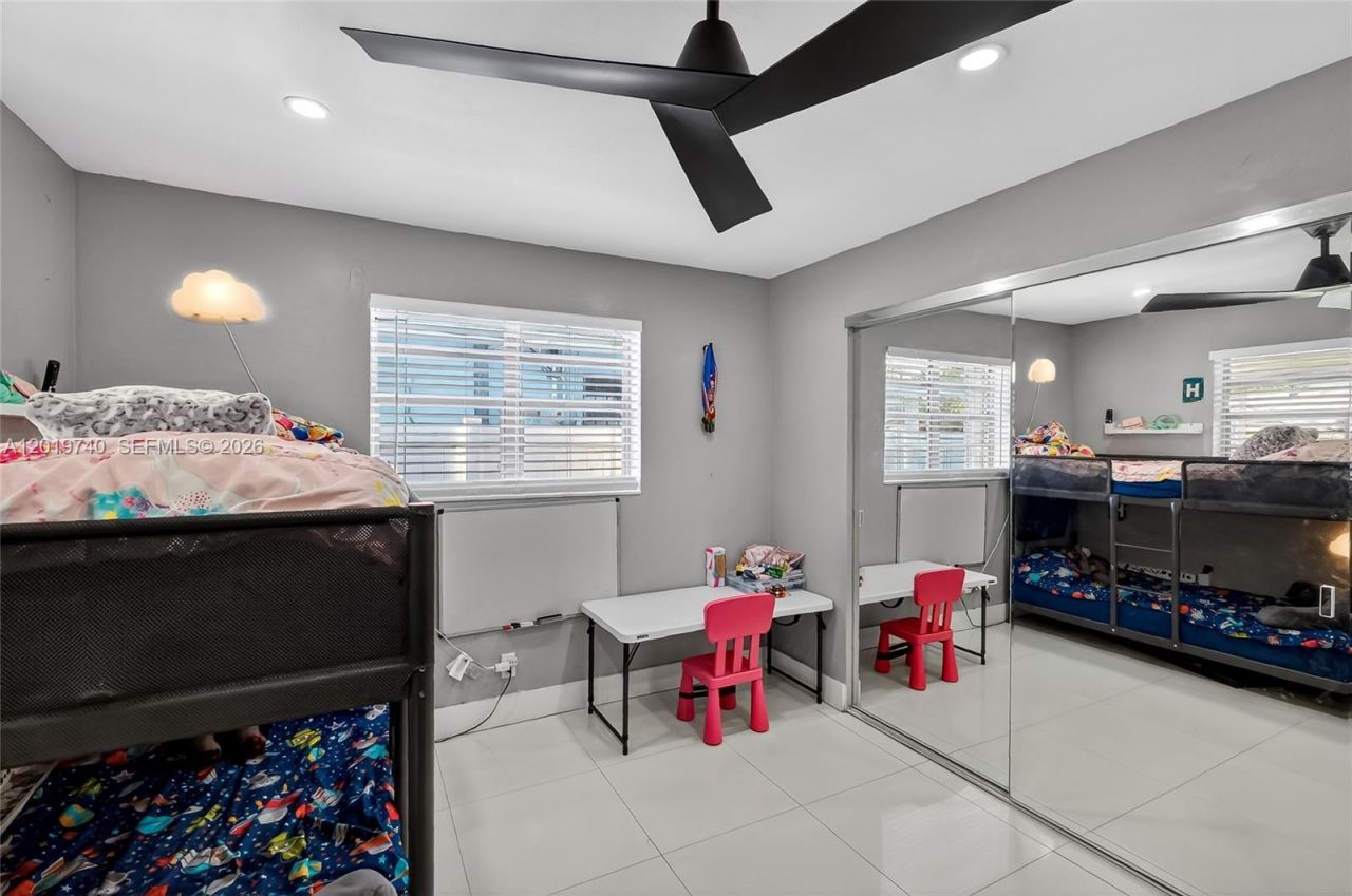 413 SW 5th Ave, Hallandale Beach, FL 33009 Photo