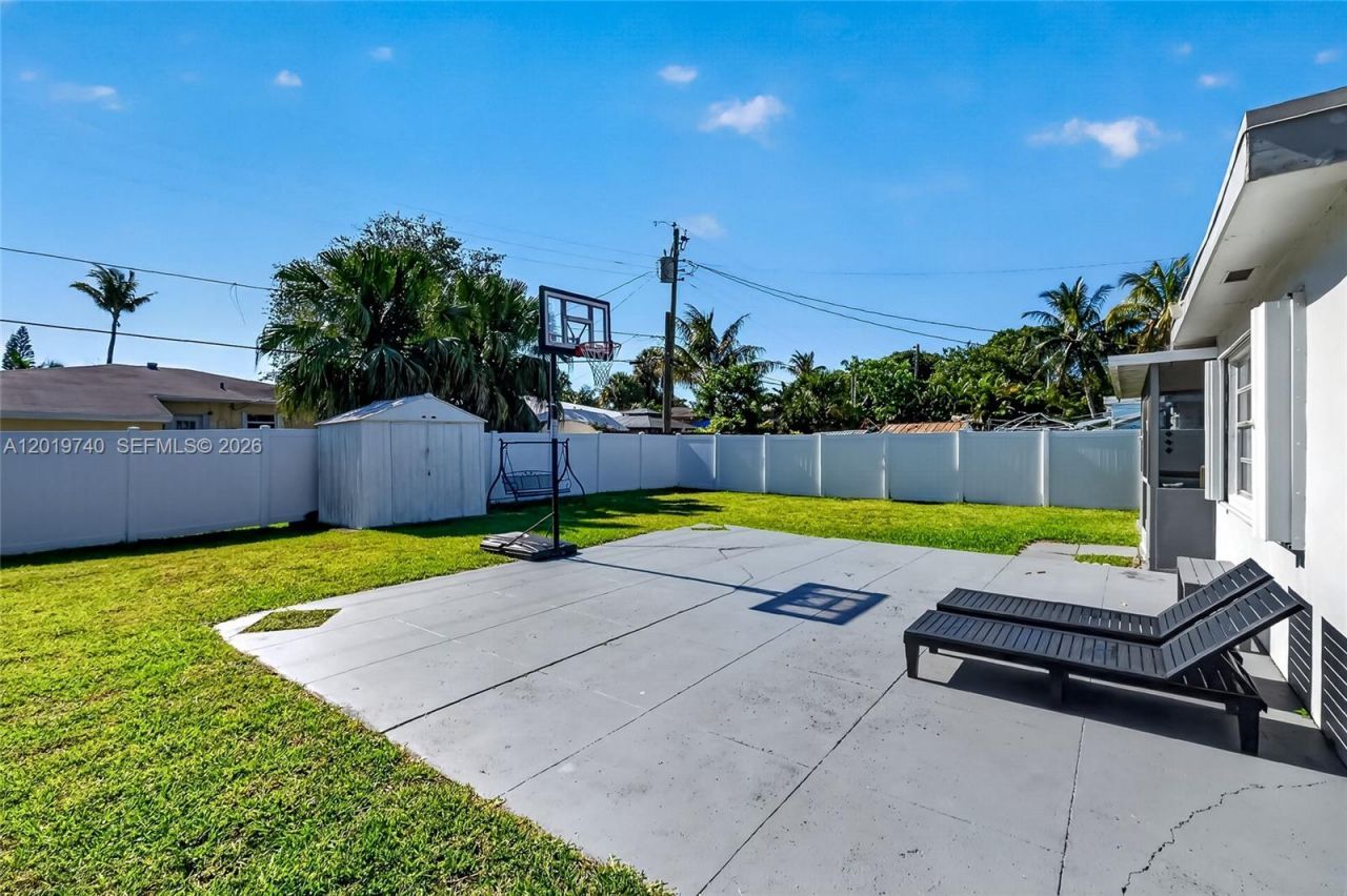 413 SW 5th Ave, Hallandale Beach, FL 33009 Photo
