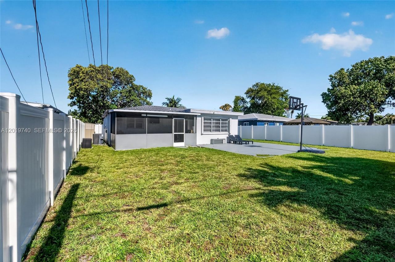 413 SW 5th Ave, Hallandale Beach, FL 33009 Photo