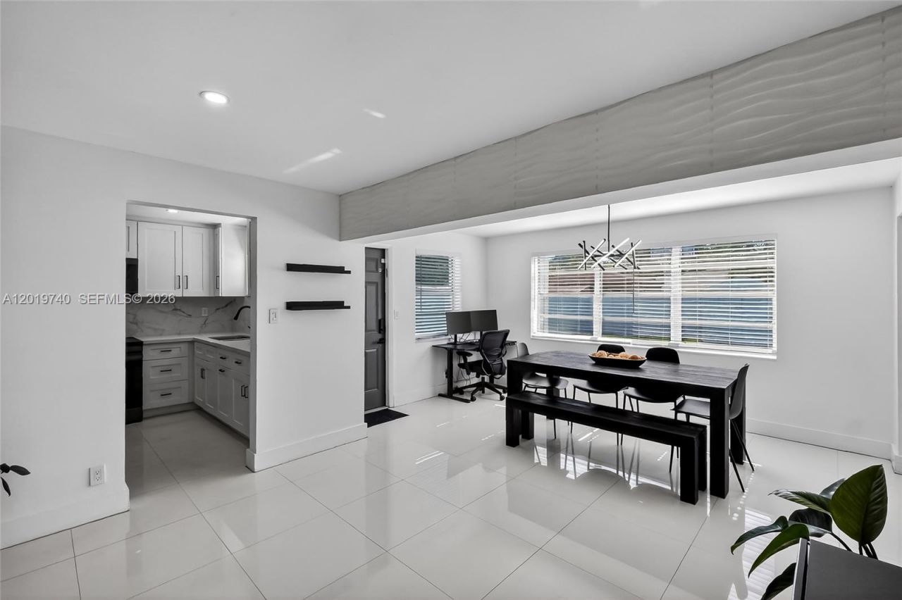 413 SW 5th Ave, Hallandale Beach, FL 33009 Photo