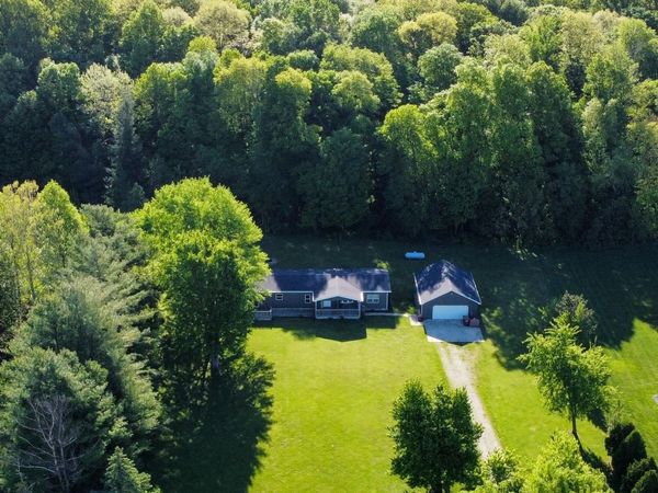 53 E covered bridge Road, Attica, IN 47918