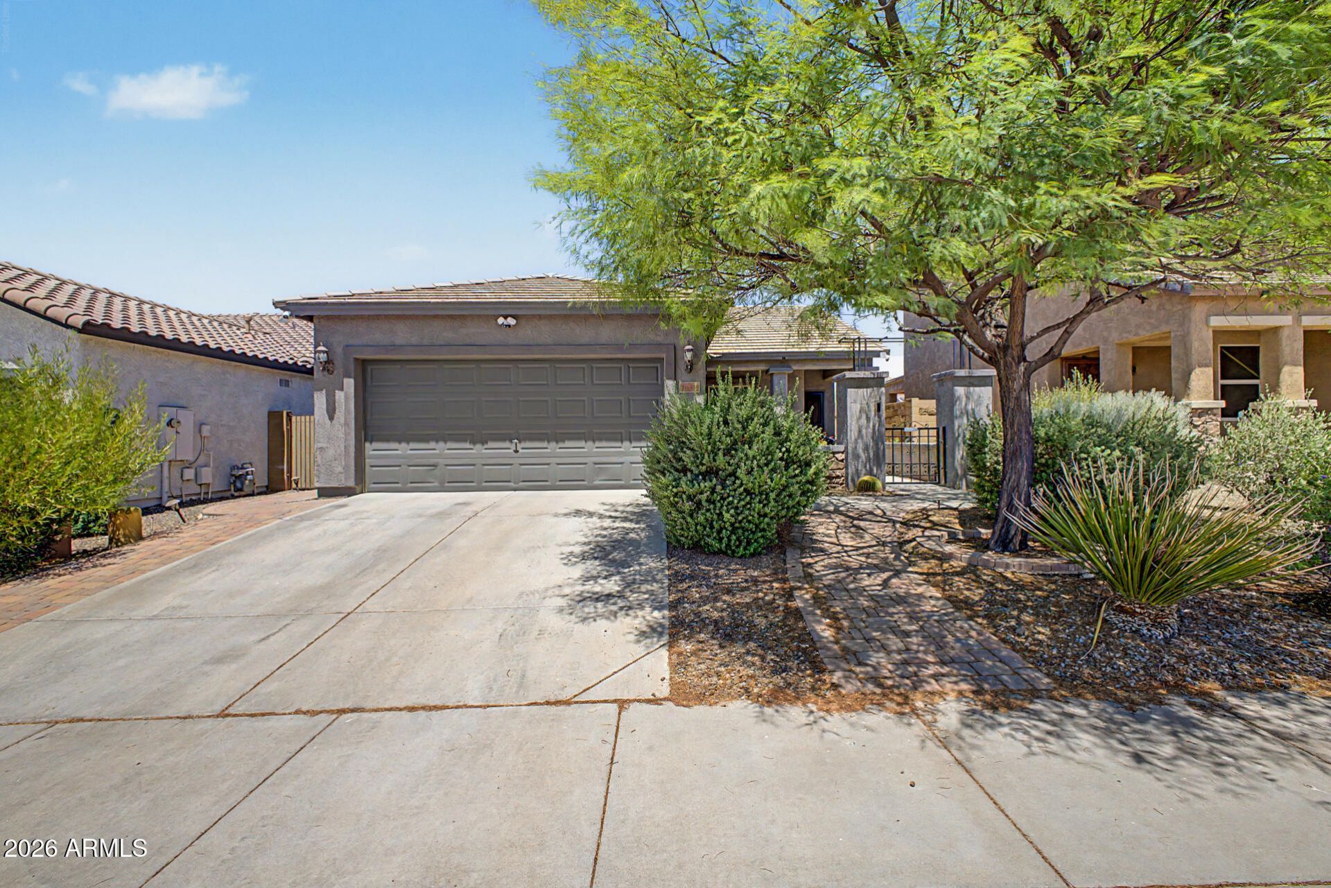 1652 W Straight Arrow Lane, Phoenix, AZ 85085 Main Photo