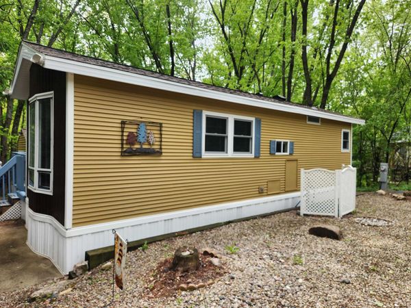 495 Sunset Circle, Edgerton, WI 53534