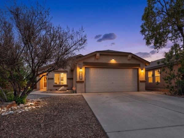 8000 Tuscarora Road NW, Albuquerque, NM 87114