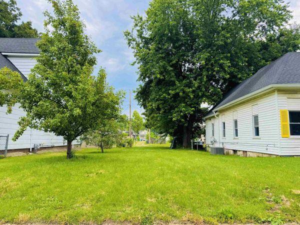 1218 S Linwood Avenue, Evansville, IN 47713
