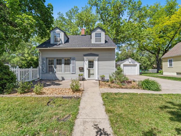 521 13th Street, Ames, IA 50010