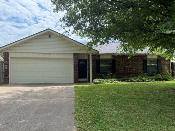 415 Rodric Circle , Siloam Springs, AR 72761