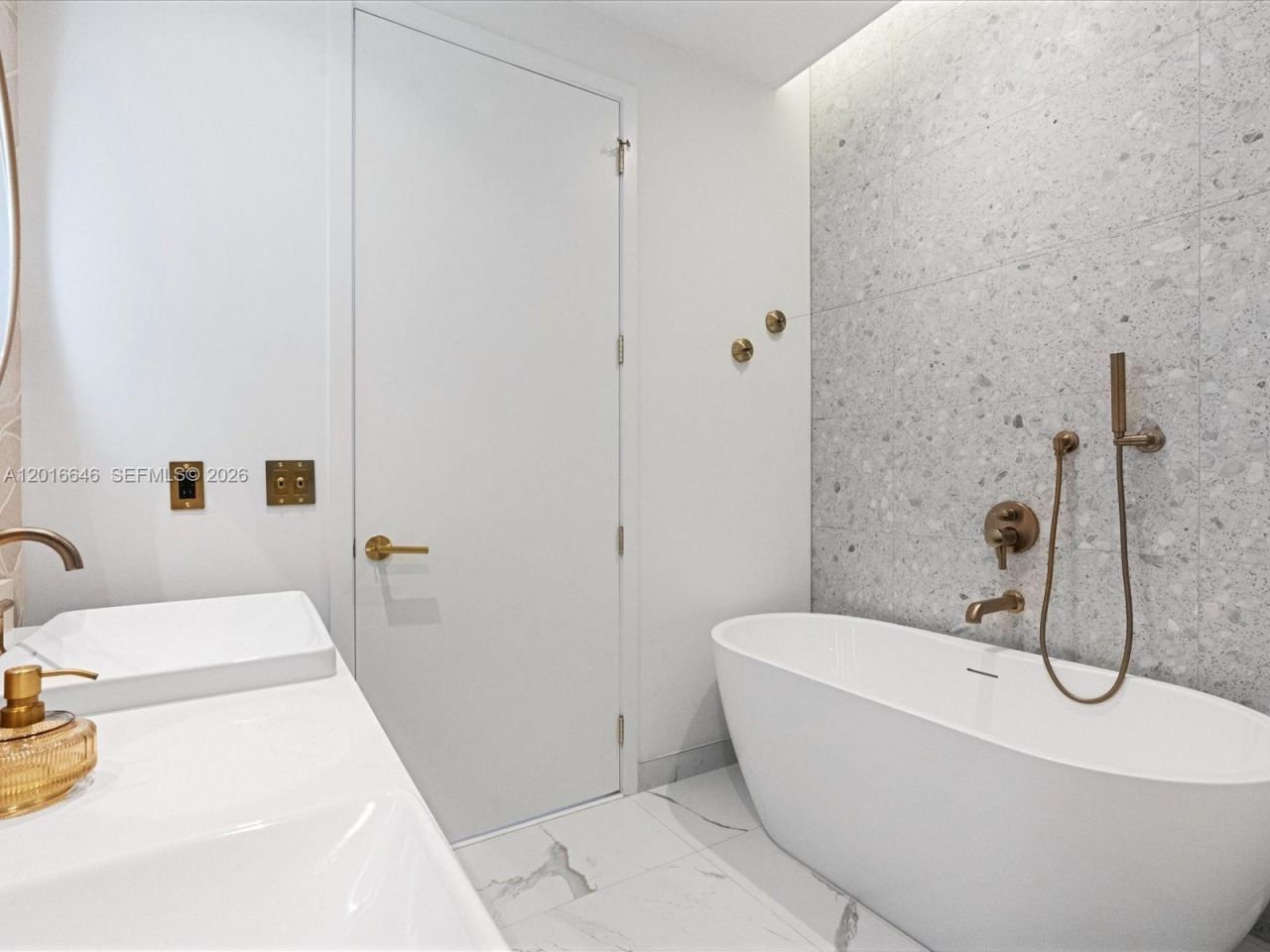 2655 S Bayshore Dr, Unit 1710, Coconut Grove, FL 33133 Photo