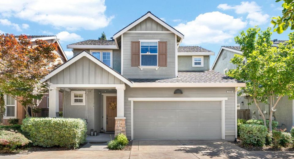 390 Soaring Hawk Ln, Sacramento, CA 95833 Photo