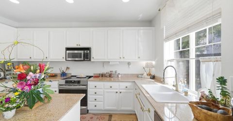 390 Soaring Hawk Ln, Sacramento, CA 95833 Photo