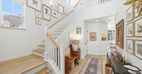 390 Soaring Hawk Ln, Sacramento, CA 95833 Photo