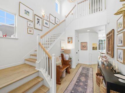 390 Soaring Hawk Ln, Sacramento, CA 95833 Photo