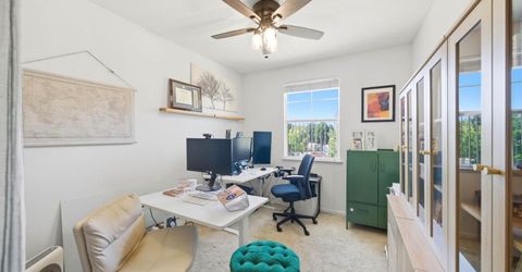 390 Soaring Hawk Ln, Sacramento, CA 95833 Photo
