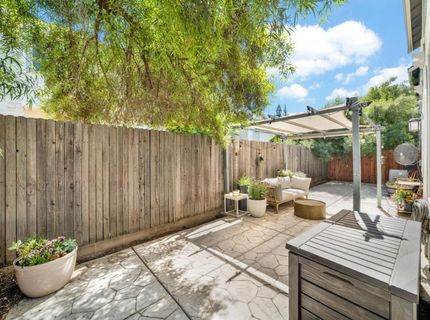 390 Soaring Hawk Ln, Sacramento, CA 95833 Photo