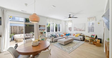 390 Soaring Hawk Ln, Sacramento, CA 95833 Photo