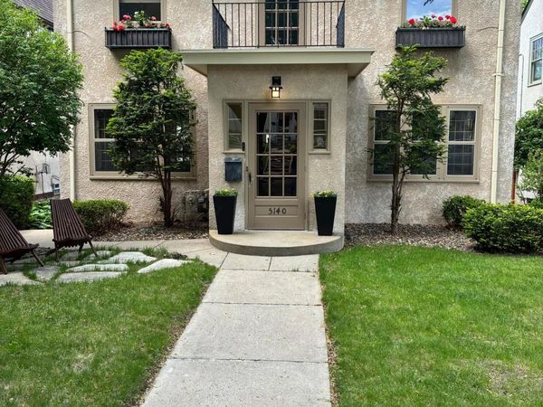 5140 Queen Avenue S, Minneapolis, MN 55410