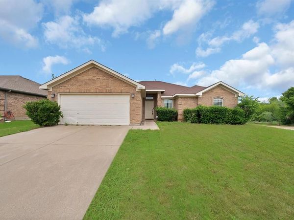 1631 Mt Zion Drive, Arlington, TX 76018