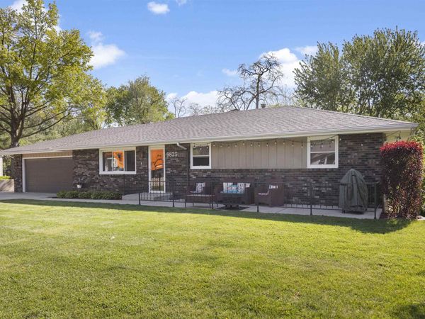9825 Debbie Lane, MACHESNEY PARK, IL 61115
