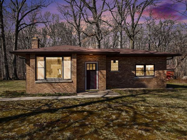 6629 W East Road, Unit B, Three Oaks, MI 49128