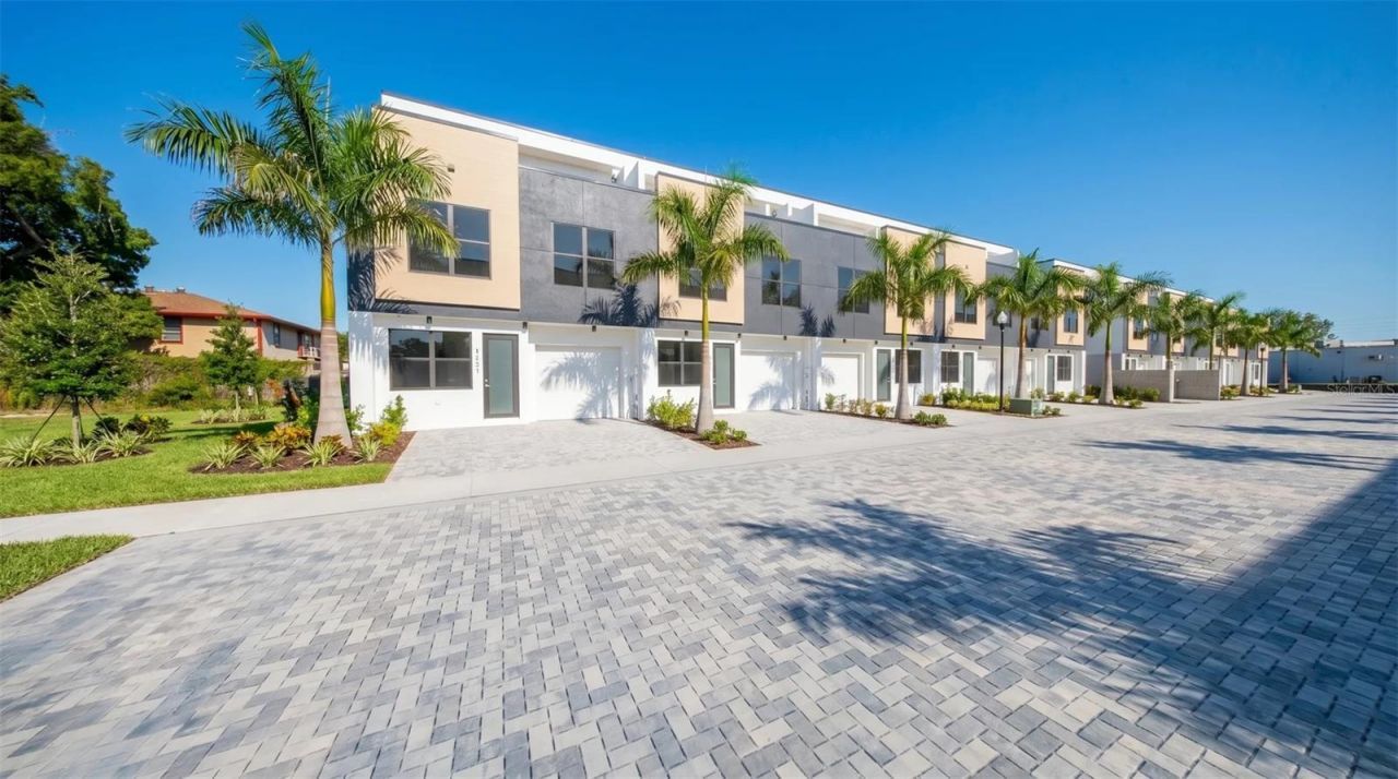 8401 Modano Place , Tampa, FL 33614 Photo