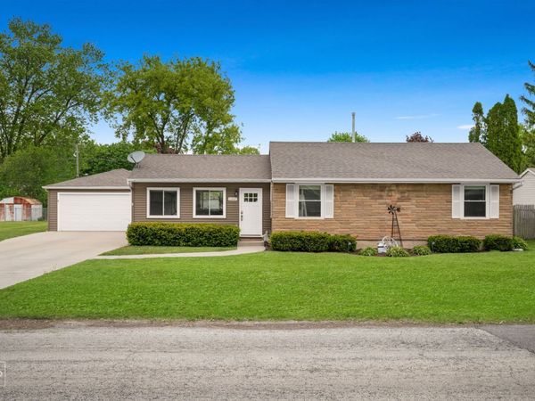 1366 Ivy Lane , Crystal Lake, IL 60014