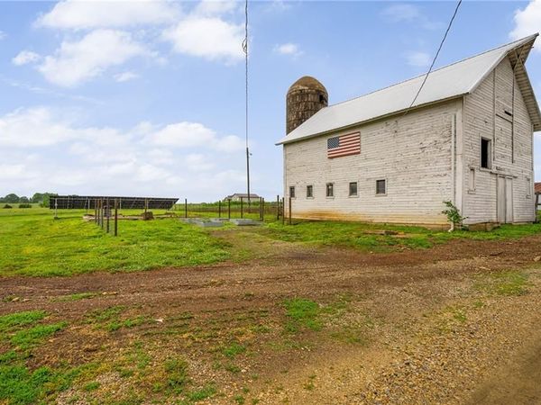 33253 Cedar Niles N/A, Paola, KS 66071