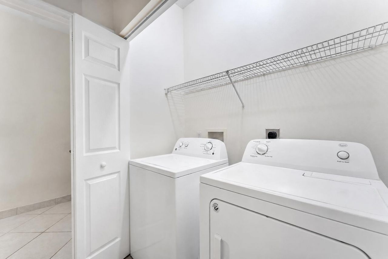 8541 Water Cay, West Palm Beach, FL 33411 Photo