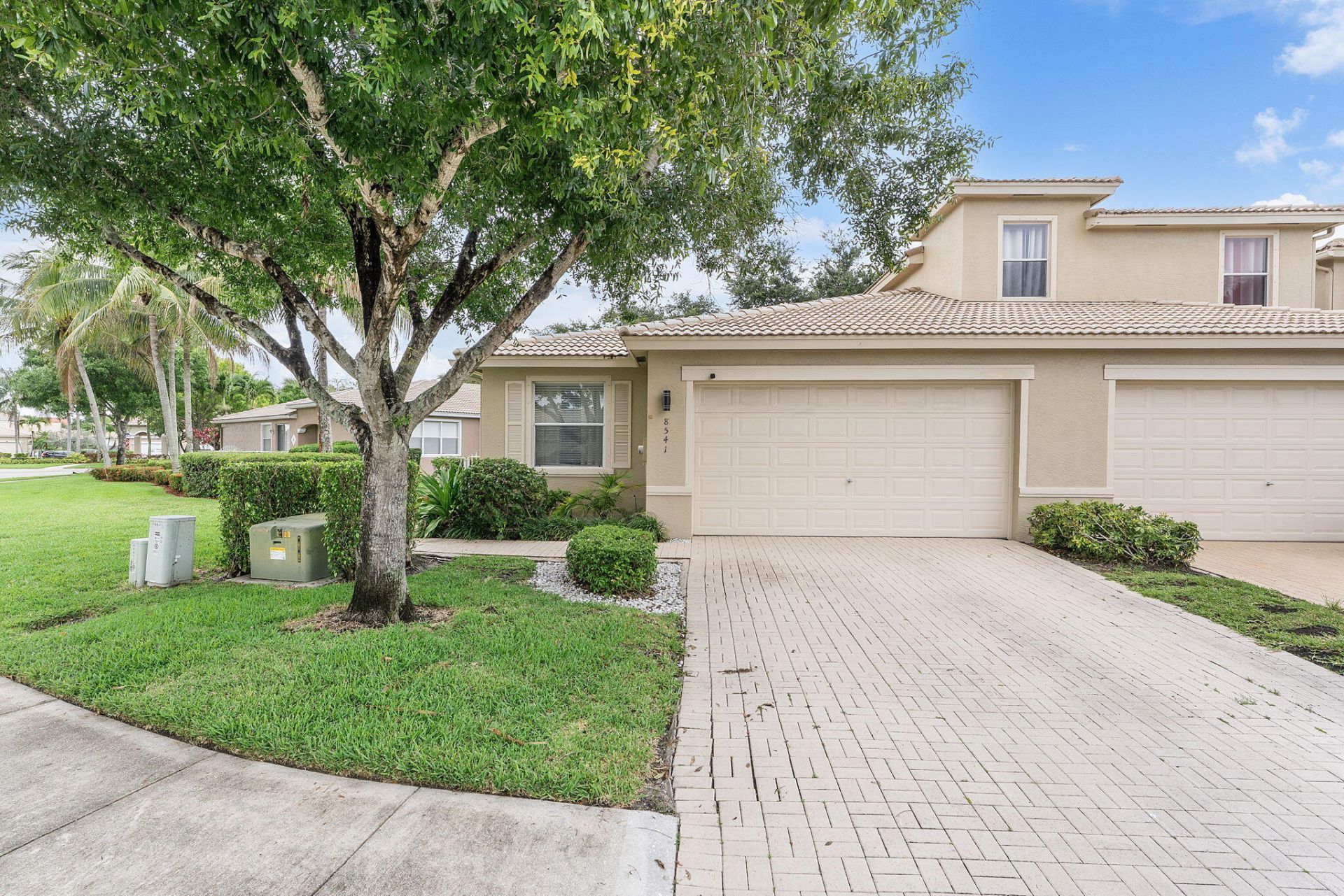 8541 Water Cay, West Palm Beach, FL 33411 Photo