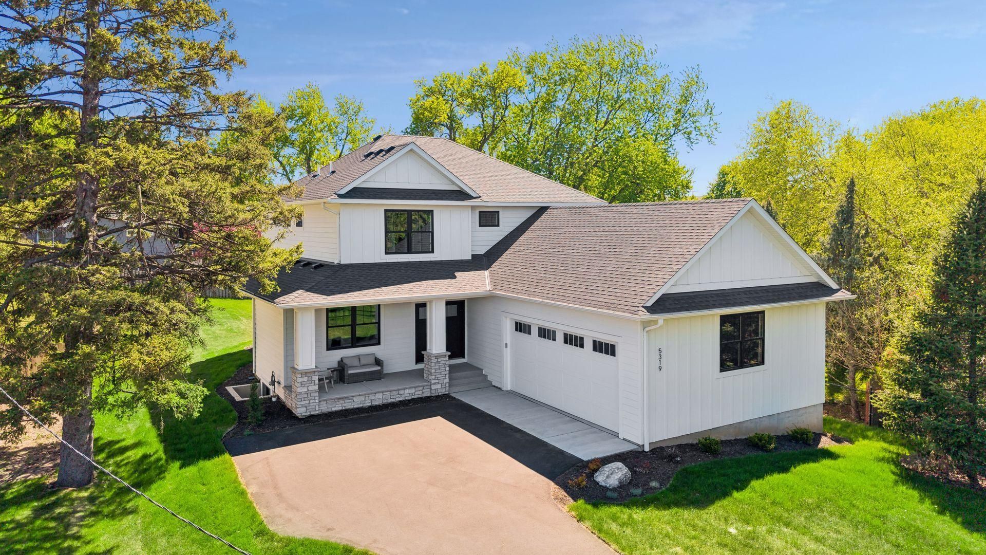 5319 Glenwood Avenue , Golden Valley, MN 55422