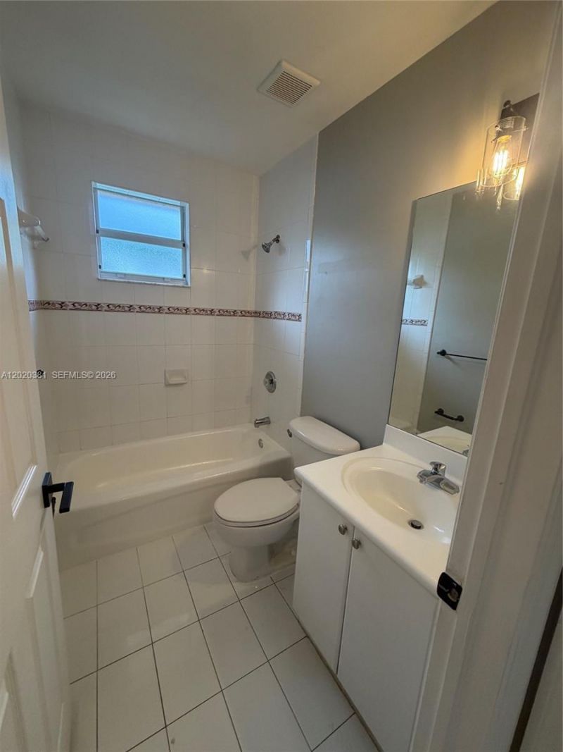 16940 SW 94th Ave, Palmetto Bay, FL 33157 Photo