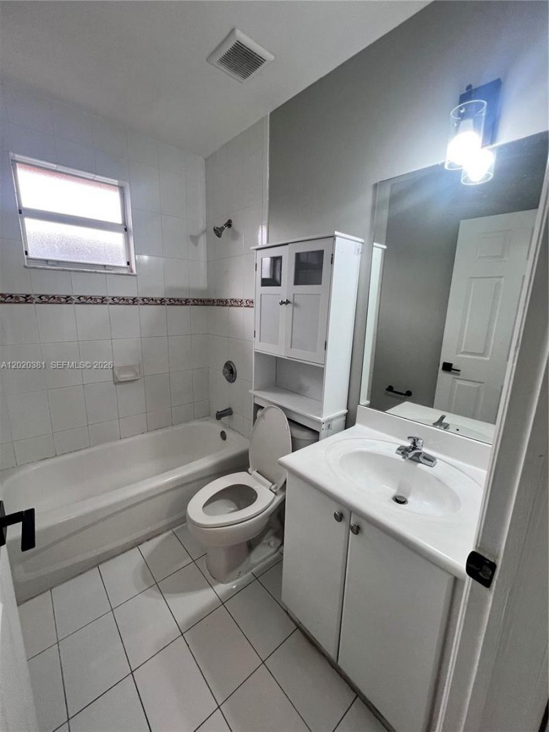 16940 SW 94th Ave, Palmetto Bay, FL 33157 Photo
