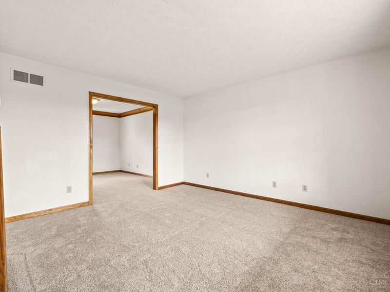 6821 Cincinnati Dayton Road, Liberty Township, OH 45044 Photo 12